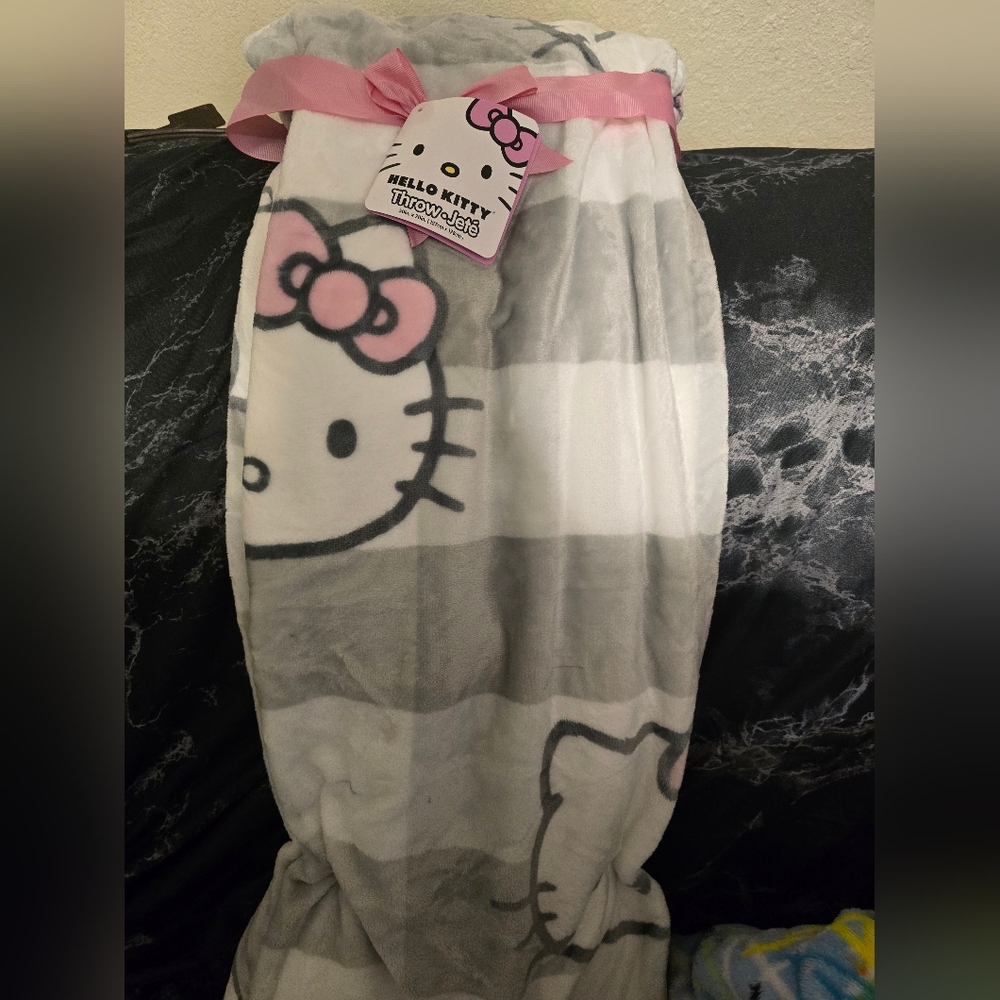 Hello kitty blanket